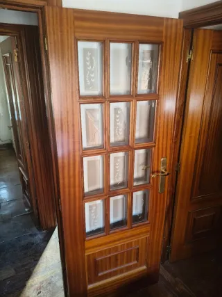 Sillón,muebles del salón, dormitorio y puertas