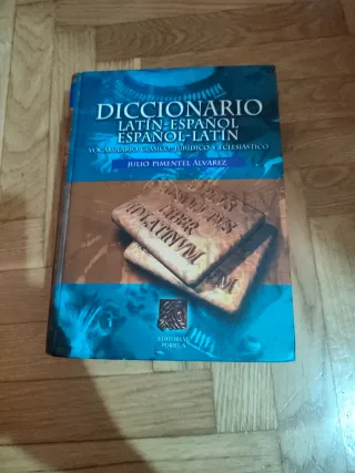 Diccionario latín-español, español-latín contie...