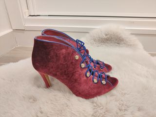 Zapatos buganvilla acordonados