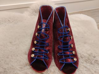 Zapatos buganvilla acordonados