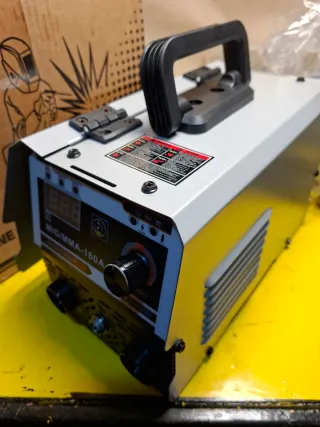 Soldadora MIG/MMA-160A Inverter