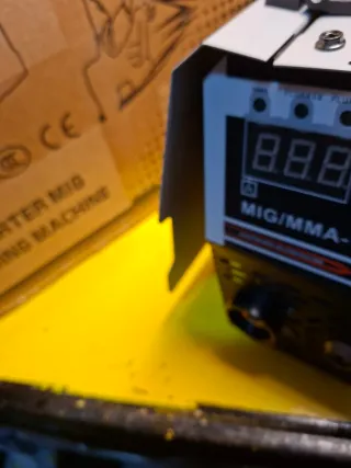 Soldadora MIG/MMA-160A Inverter