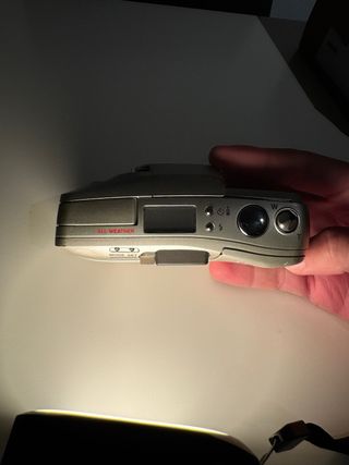 Olympus Mju Zoom Wide 80 Cámara Analógica