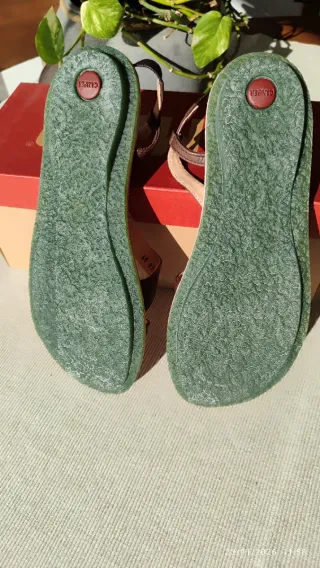 Sandalias Camper Planas Beige y Marrón