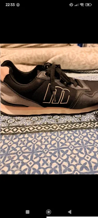 Zapatillas Mustang negras y grises