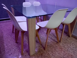 Mesa de comedor cristal y madera