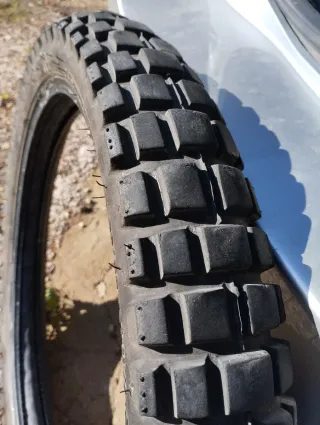 Neumático TKC 80 delantero