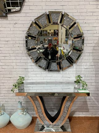Consola y espejo decorativo plateado