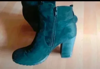 Botines ante negro tacón hebilla