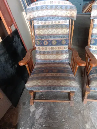 Mecedora vintage tela y madera