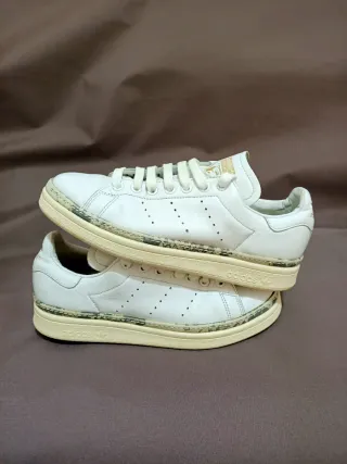 Zapatillas Adidas Stan Smith Blancas y Doradas