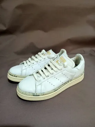 Zapatillas Adidas Stan Smith Blancas y Doradas