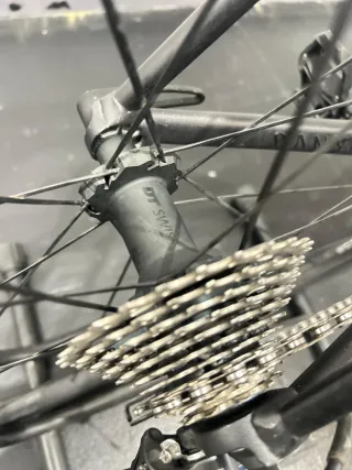 Bicicleta carretera CANYON