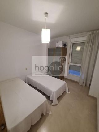 Piso en alquiler en Pedro Salvador - Las Palmeritas en Sevilla