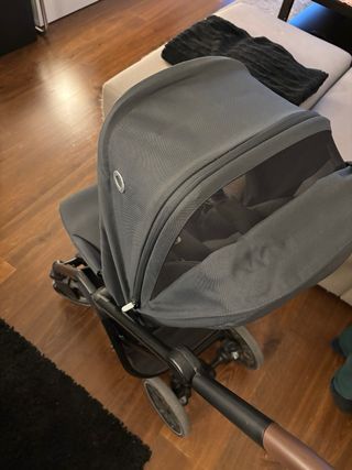 Maxi-Cosi Leona2 + Capazo Oria