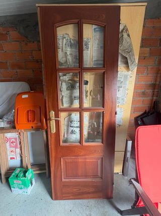 Puerta madera xatoba con cristales