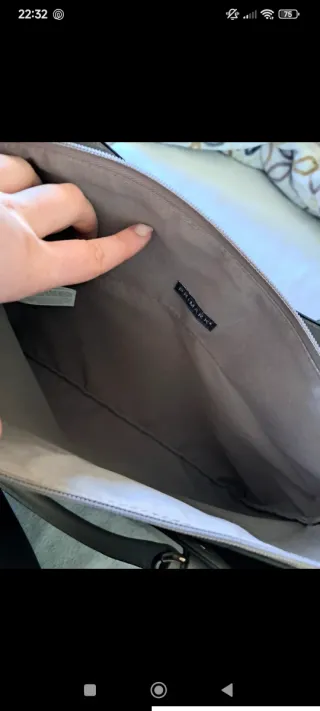 Bolso de mano dorado