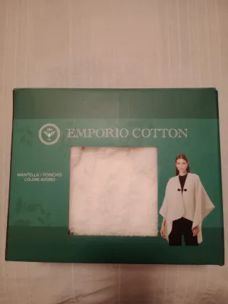 Mantella poncho Escada bianca