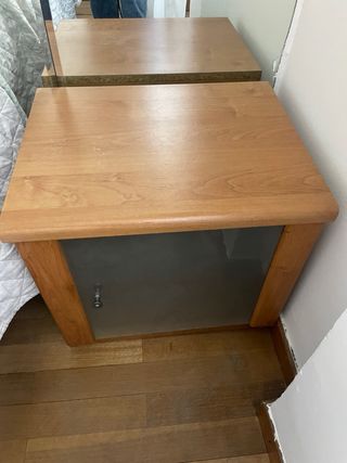 2 Comodini in Legno e Vetro