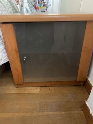 2 Comodini in Legno e Vetro