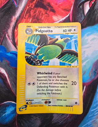 Carta Pokemon TCG Pidgeotto Holo Reverse 88/165