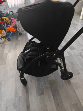 Carro negro bugaboo beed 6 + capazo de bebe