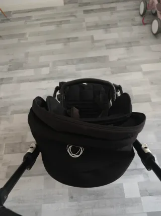 Carro negro bugaboo beed 6 + capazo de bebe