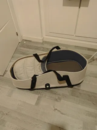 Carro negro bugaboo beed 6 + capazo de bebe