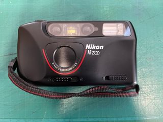 Cámara Nikon AF200