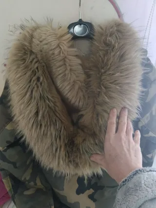 Conjunto Plumas y Pantalón Camuflaje