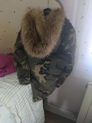 Conjunto Plumas y Pantalón Camuflaje