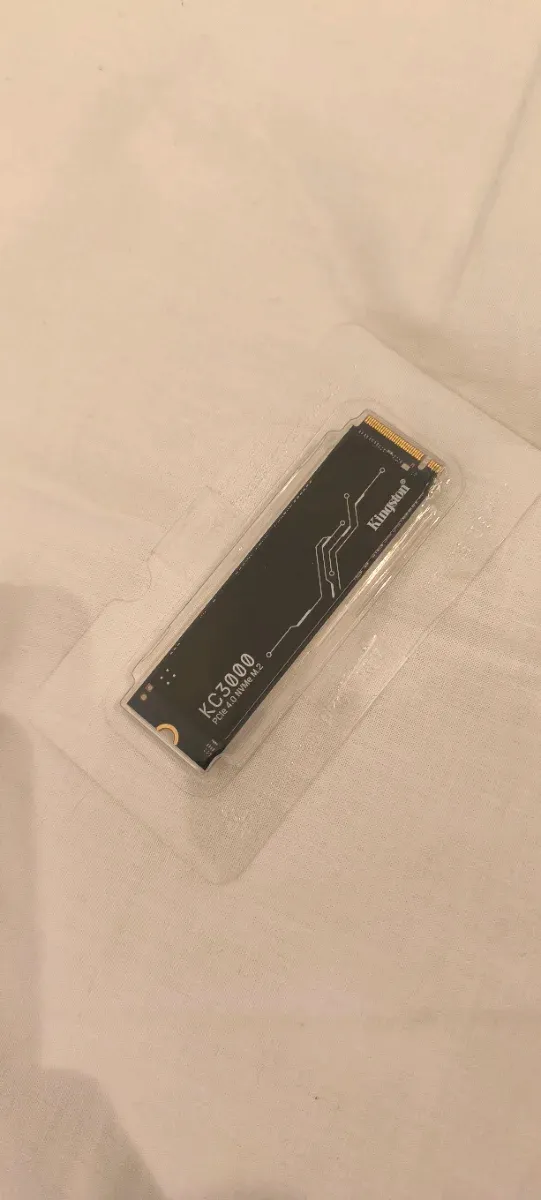 Kingston KC3000 PCIe 4.0 M.2 512GB SSD