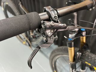 MEGAMO TRACK axs 01 T-L