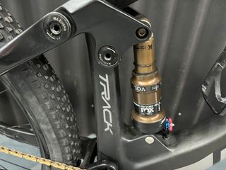 MEGAMO TRACK axs 01 T-L