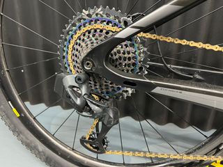 MEGAMO TRACK axs 01 T-L