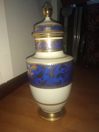 Jarrón de porcelana con estilo bizantino o rococó