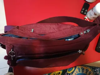 Bolso bandolera Kipling morado