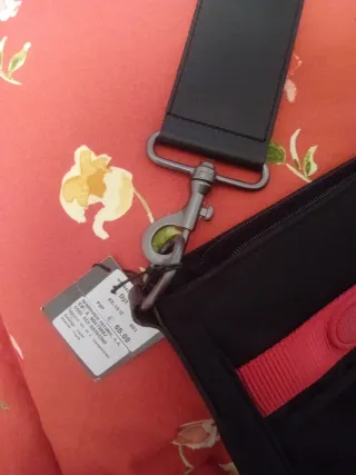 Porta ordenador Calvin Klein negro y rojo