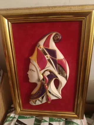 Cuadro de cerámica con máscara veneciana