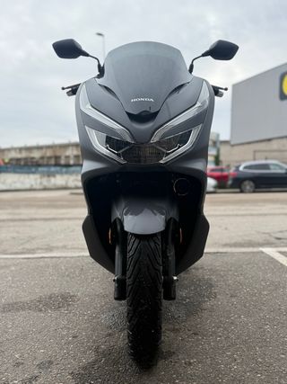 Honda PCX 125 Scooter Automática finales de 2019