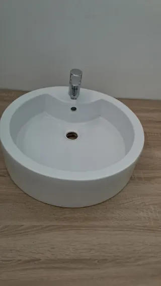 Lavabo Porcelana Blanco con Grifo Roca