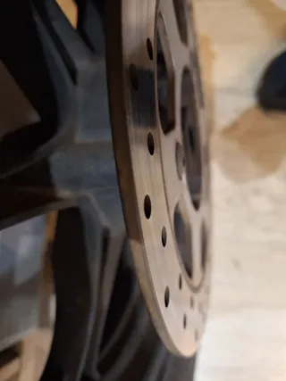 Rueda Delantera Suzuki Burgman 125/200