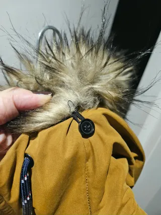 Abrigo parka hombre amarillo