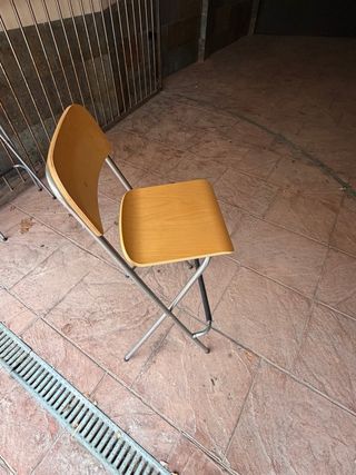 Taburetes altos plegables metal y madera