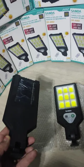 3 LAMPADE SOLARI DA USARE PER LA PRIMA VOLTA IN SCATOLA