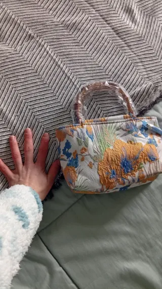 Borsa a mano con stampa floreale