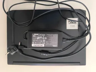 Portátil Acer Nitro ,clave Windows+cargador.