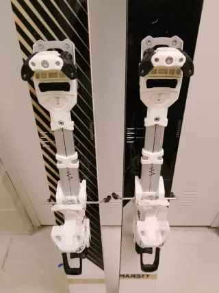 Esquís Freeride Majesty