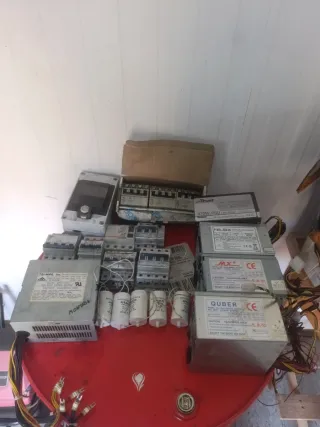 Interruptores y fuentes de alimentación