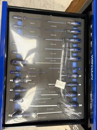 Carro de herramientas con cajones mas herramientas